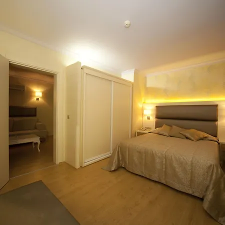 Hotel Faros Grand Hotel