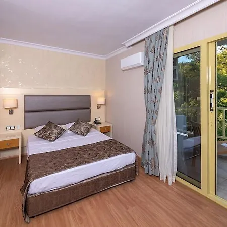 Faros Grand Hotel 3* Marmaris