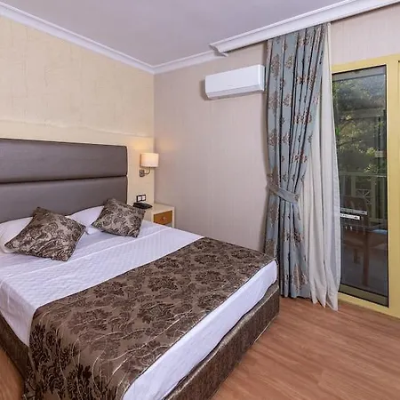 Hotel Faros Grand Hotel 3*